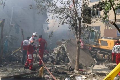 لتهدئة الوضع المتفجر.. عرض أوروبي لمحادثات مع إيران