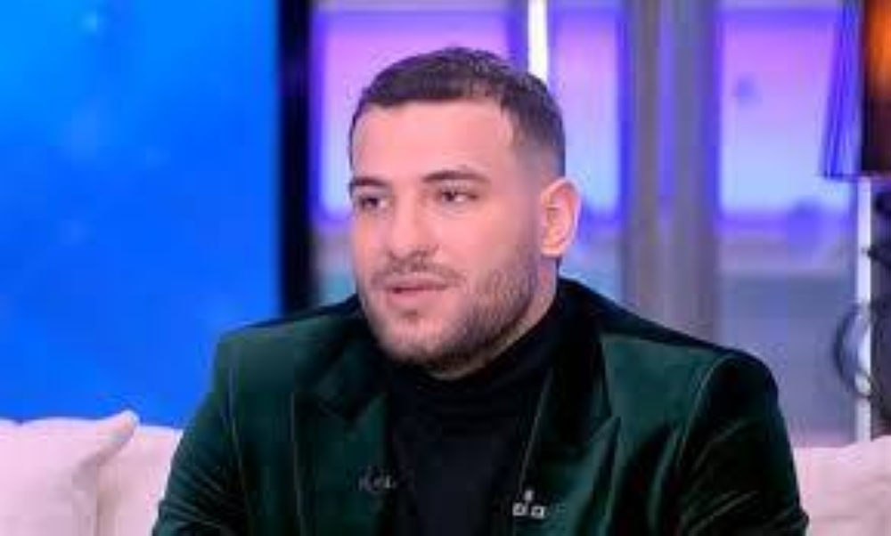 «مش مسامحك يا مصطفى كامل».. مسلم: أنا ومراتي بنموت