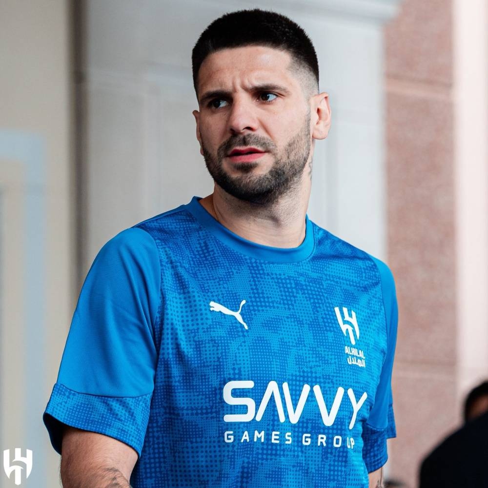 كفّتا «مبابي وميتروفيتش» متقاربتان كفّتا «مبابي وميتروفيتش» متقاربتان