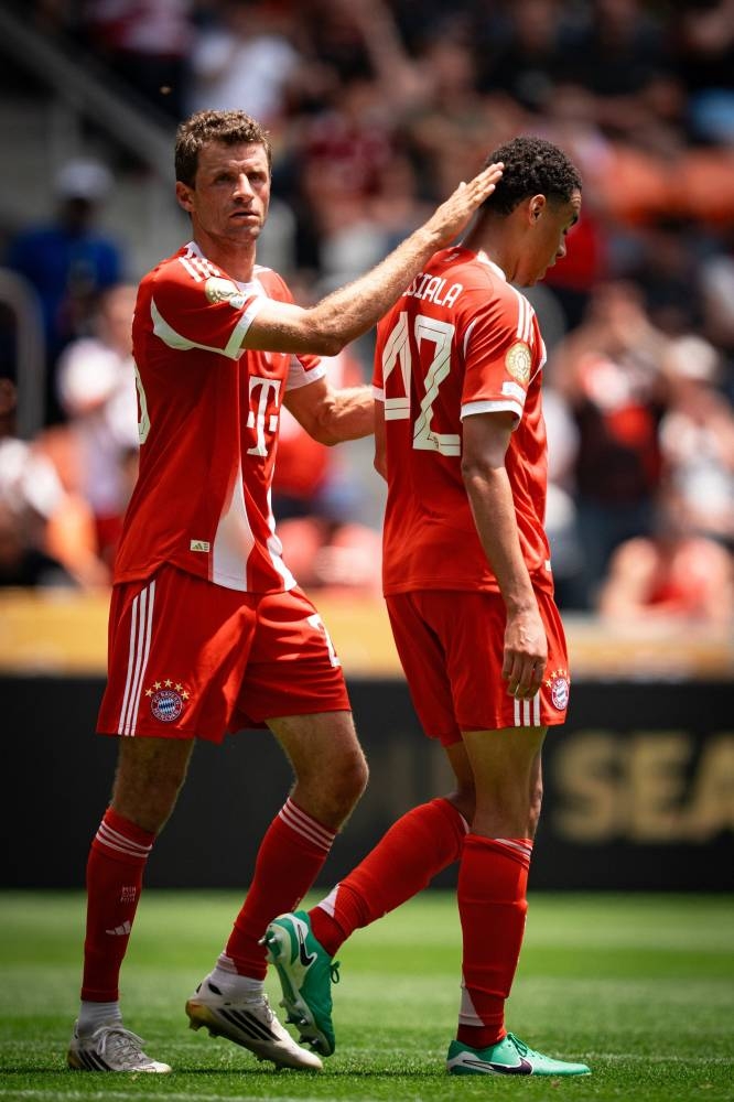 بايرن ميونيخ يصعق أوكلاند بالـ 10 بايرن ميونيخ يصعق أوكلاند بالـ 10