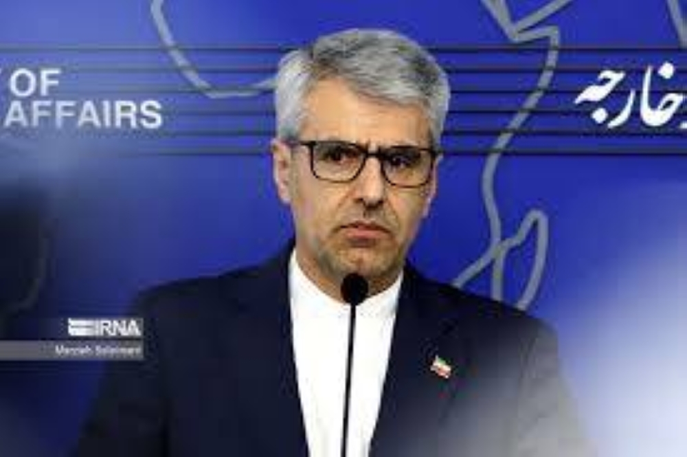 إيران تهدد بالانسحاب من معاهدة حظر انتشار الأسلحة النووية إيران تهدد بالانسحاب من معاهدة حظر انتشار الأسلحة النووية