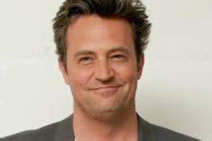 يواجه تهماً تسجنه 40 عاماً.. طبيب يقر بتزويد بطل «فريندز» بالكيتامين