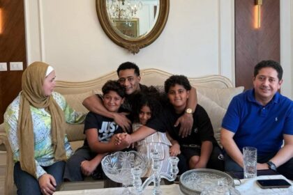 «من المحاكم إلى الصلح».. محمد رمضان يعلن انتهاء أزمة نجله وزميله