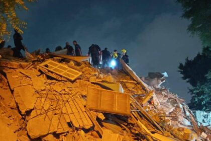 مصر.. انهيار عمارة «نور الشريف».. وسقوط ضحايا