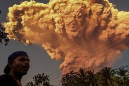 إندونيسيا: ثوران بركان ليوتوبي يوقف رحلات بالي ويثير الذعر