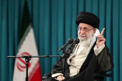 حذّر من عواقب وخيمة.. خامنئي: لن نستسلم