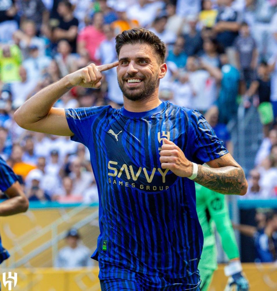 الهلال يحرج الريال بالتعادل الهلال يحرج الريال بالتعادل