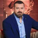 عمرو يوسف بطلاً لـ«موسم صيد الغزلان» في أولى تجاربه مع أحمد مراد