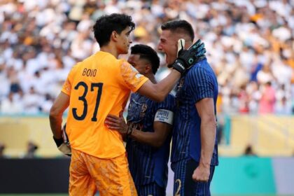 «العنكبوت» يحرس كبرياء الهلال