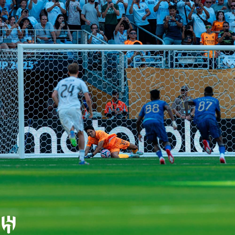 الهلاليون لبونو: لا نستطيع وصفك