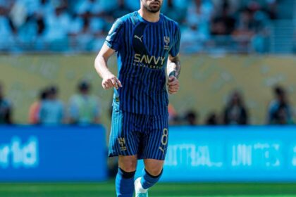 نيفيز يبصم على الريال