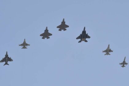 تحسباً لهجوم إيراني.. أمريكا تحرك 30 طائرة عسكرية من الشرق الأوسط إلى أوروبا