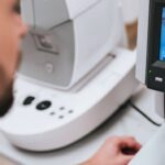 أطباء: فحص العين مفتاح الكشف المبكر عن 270 مرضاً خطيراً