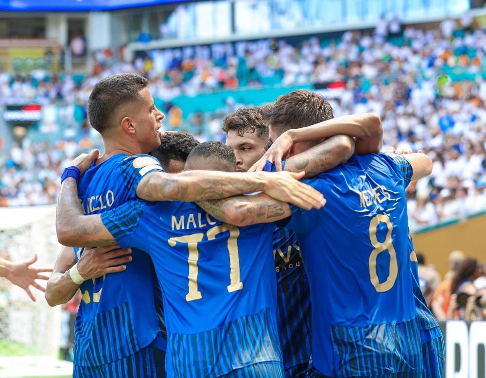 «الزعيم» يغيّر السجل السلبي «الزعيم» يغيّر السجل السلبي