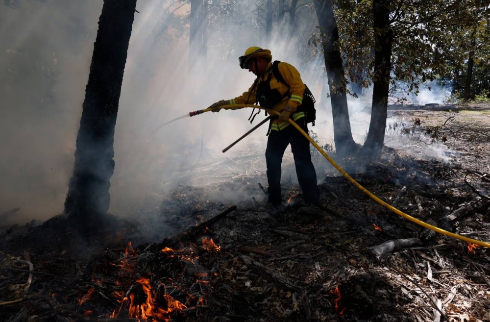 أمريكا تواجه حرائق كارثية.. هل أضعفت سياسات ترمب الدفاعات؟