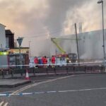 حريق هائل في ميدلتون.. سلطات مانشستر تحذر من غازات بطاريات الليثيوم