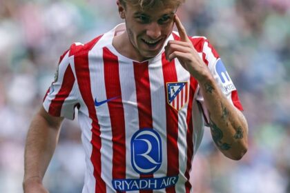 أتلتيكو مدريد يهزم سياتل بثلاثية