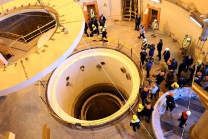 قصفته الطائرات الإسرائيلية.. مفاعل «آراك» النووي خارج الخدمة