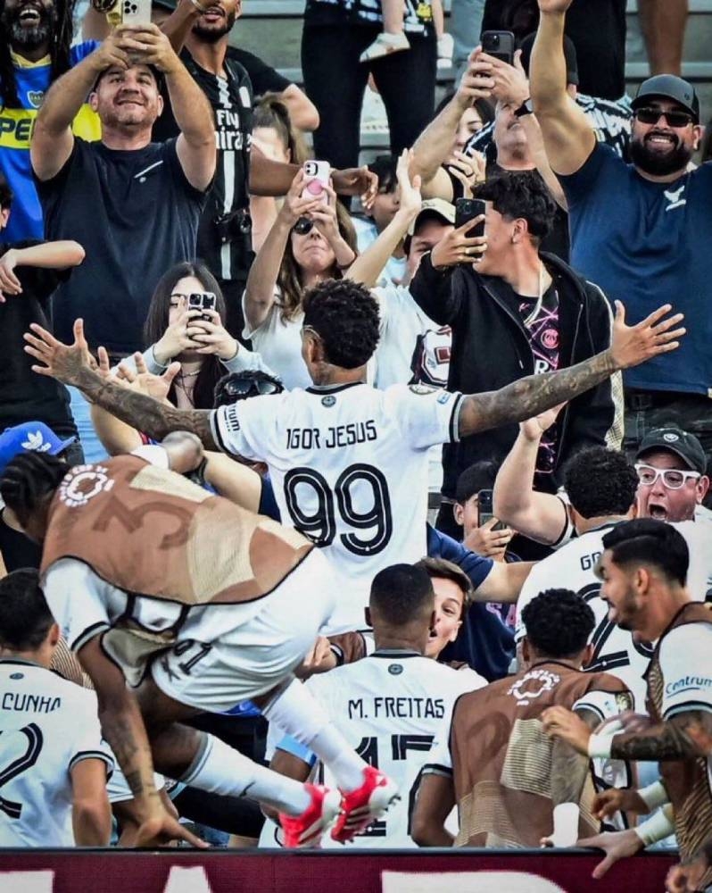 إيجور جيسوس.. عندما يبتسم لك الحظ ! إيجور جيسوس.. عندما يبتسم لك الحظ !