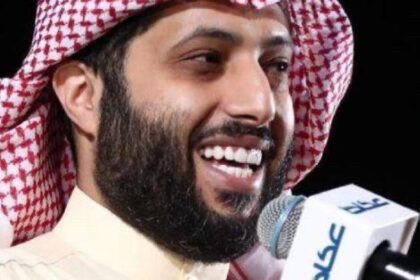تركي آل الشيخ لـ«عكاظ»: المملكة الرقم الصعب عالمياً.. و«نزال القرن» بداية شراكة تاريخية مع Netflix