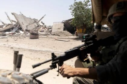 26 قتيلاً.. والمعاناة الإنسانية تتفاقم في غزة