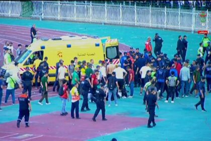 حادثة سقوط تفسد أفراح مولودية في ليلة التتويج