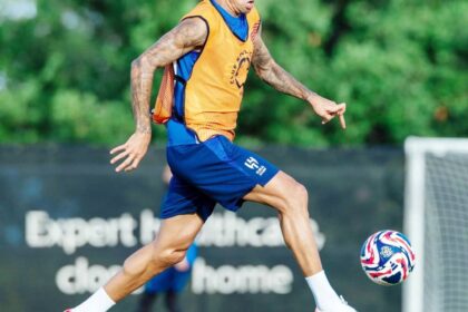 الزعيم يصطدم بـ«المتصدر»