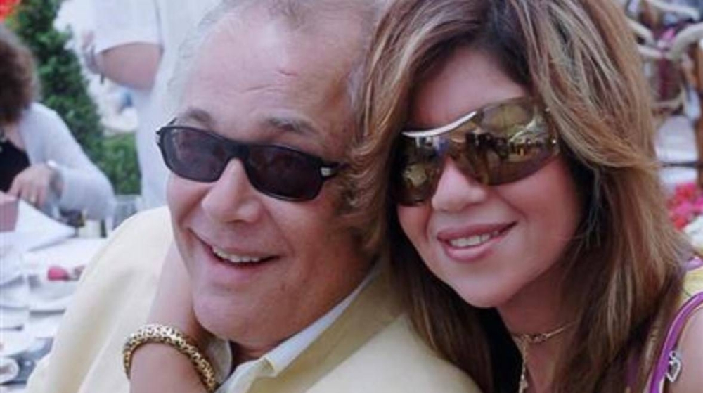 أسرة محمود عبدالعزيز تطالب بـ10 ملايين.. النظر في دعوى التعويض ضد بوسي شلبي الشهر القادم أسرة محمود عبدالعزيز تطالب بـ10 ملايين.. النظر في دعوى التعويض ضد بوسي شلبي الشهر القادم