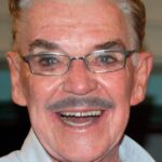 وفاة نجم «سبايدرمان وباتمان»