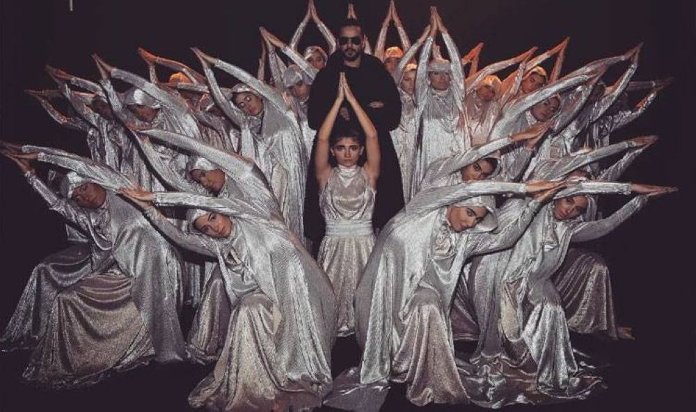 قدمت 7 لوحات راقصة.. «مياس» اللبنانية تتألق في حفل «بيونسيه» بباريس قدمت 7 لوحات راقصة.. «مياس» اللبنانية تتألق في حفل «بيونسيه» بباريس