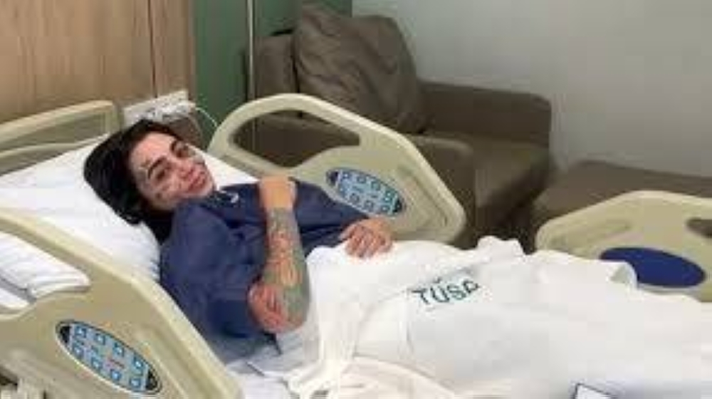 وفاة مغنية برازيلية خلال عملية تجميل مجانية في تركيا وفاة مغنية برازيلية خلال عملية تجميل مجانية في تركيا