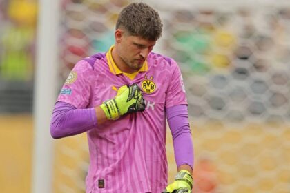 حارس دورتموند يحرج مدربه بعد تصريح «الساونا»