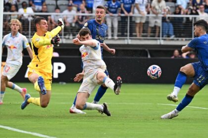 حسابات «مُعقدة».. الهلال السعودي أمام باتشوكا.. الفوز أو العودة للرياض