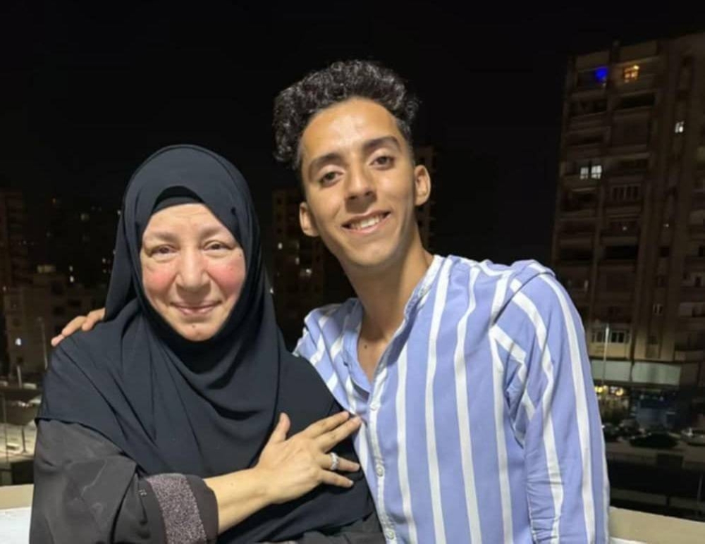 بعد فترة من الغياب.. أول تعليق من أسرة عبلة كامل على صورتها المتداولة بعد فترة من الغياب.. أول تعليق من أسرة عبلة كامل على صورتها المتداولة