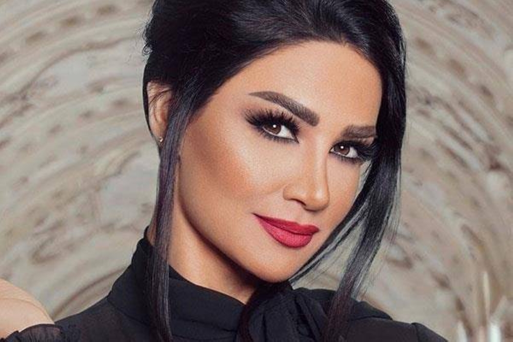 بعد عودتها من الحج.. ديانا حداد تكشف حقيقة اعتزالها الفن بعد عودتها من الحج.. ديانا حداد تكشف حقيقة اعتزالها الفن