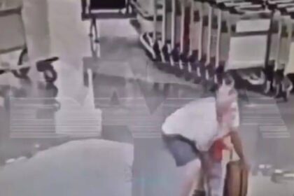 جريمة تهز موسكو.. اعتداء وحشي على طفل إيراني في مطار شيريميتيفو