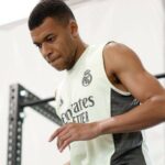 ما سبب فقدان مبابي 5 كيلو من وزنه؟