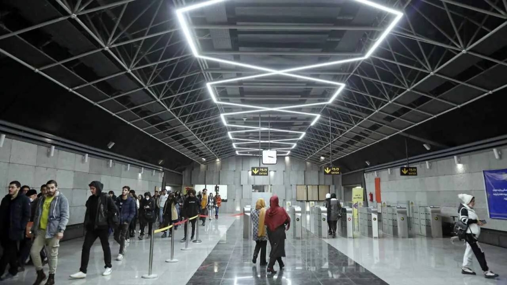 جاسوس لـ«الموساد» في مترو طهران جاسوس لـ«الموساد» في مترو طهران