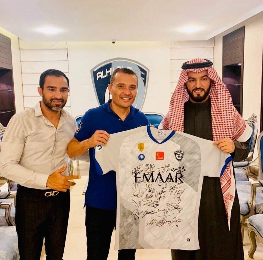 كاماتشو لـ«عكاظ»: أحذر الهلال من فخ باتشوكا.. والتأهل بيده كاماتشو لـ«عكاظ»: أحذر الهلال من فخ باتشوكا.. والتأهل بيده