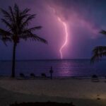 صاعقة تحول شهر العسل إلى كابوس في فلوريدا.. ماذا حدث؟