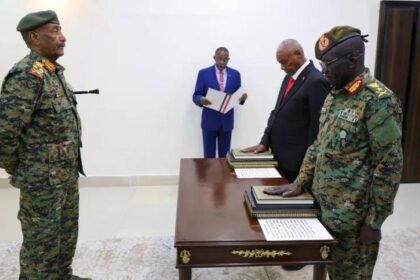 السودان: وزيرا الدفاع والداخلية يؤديان اليمين الدستورية أمام البرهان