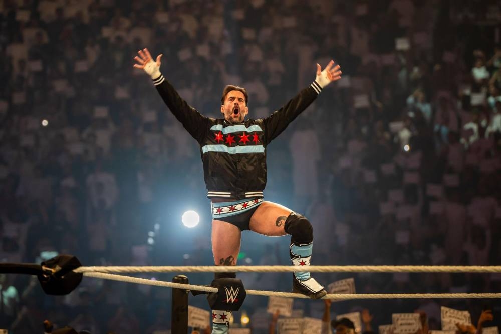 «ليلة الأبطال» لـ WWE من الرياض.. مواجهات تصنع التاريخ وسط حماس جماهيري كبير