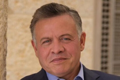 الملك يتبادل التهاني هاتفيًا مع العاهل البحريني بمناسبة عيد الأضحى