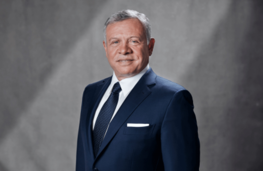 الملك: نستقبل العيد متضرعين إلى الله أن يعيده بالخير والبركة الملك: نستقبل العيد متضرعين إلى الله أن يعيده بالخير والبركة