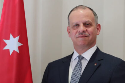 الأمير فيصل بن الحسين يؤدي اليمين الدستورية نائبا للملك