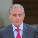 رئيس الوزراء يهنئ القيادة الهاشمية والشعب الأردني بعيد الأضحى المبارك