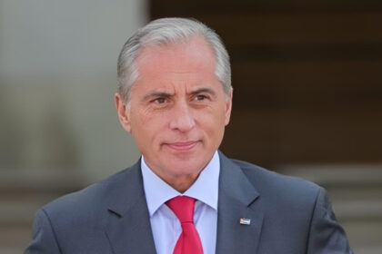 رئيس الوزراء يهنئ القيادة الهاشمية والشعب الأردني بعيد الأضحى المبارك