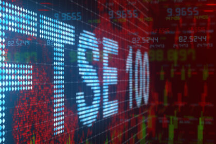 مؤشر “فوتسي 100” البريطاني يقترب من أعلى مستوياته التاريخية