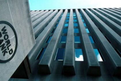 البنك الدولي يخفض توقعاته للنمو الاقتصادي العالمي
