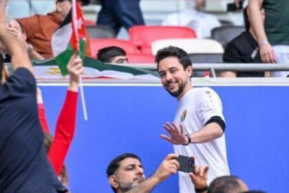ولي العهد يصل استاد عمان الدولي لمؤازرة النشامى أمام نظيره العراقي